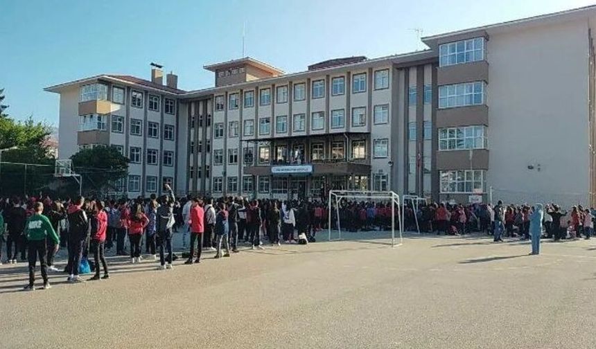 Müşir Zeki Paşa Ortaokulu'nun LGS Başarısı Dikkat Çekti