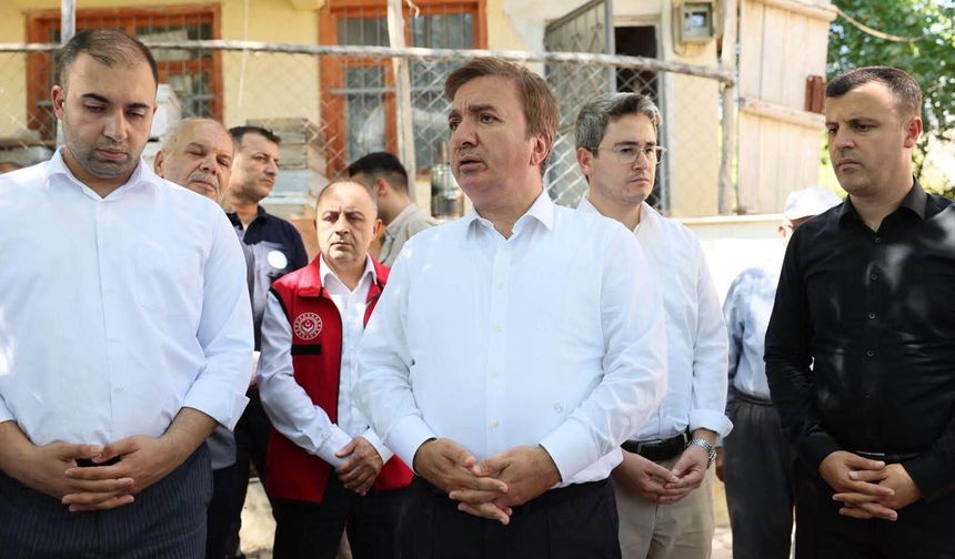 Erzincan’da Yangın Bölgesine Vali Aydoğdu Gitti: Yaralar Sarılacak