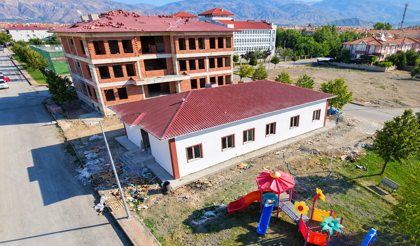 Erzincan'da 7 Bin 550 Kişiye Hizmet Verecek Aile Sağlığı Merkezi Açılışa Hazırlanıyor