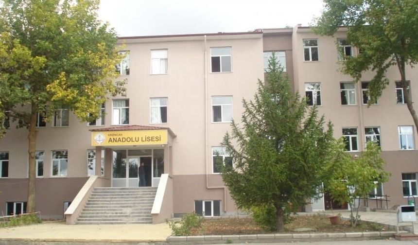 Erzincan Anadolu Lisesi’ne Avrupa’dan Eğitim Başarısı!