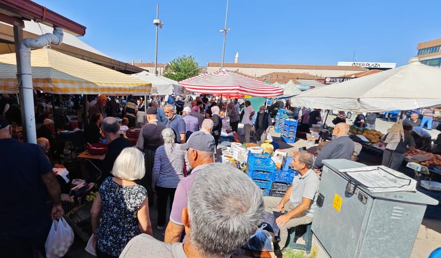 Erzincan Köylü Pazarı Doldu Taştı: İşte Yerli Ürünlerin Fiyatları