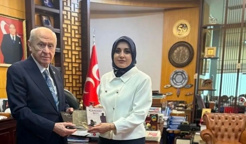 Erzincan KAÇEP Başkanı Fatma Şahin'den Bilge Lider Bahçeli'ye Anlamlı Ziyaret!