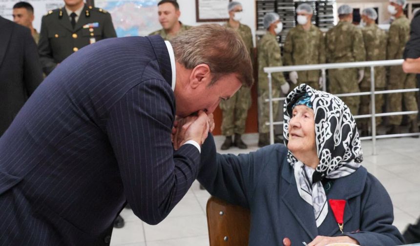 3. Ordu Komutanlığı’nda Gaziler ve Şehit Aileleri Onuruna Yemek