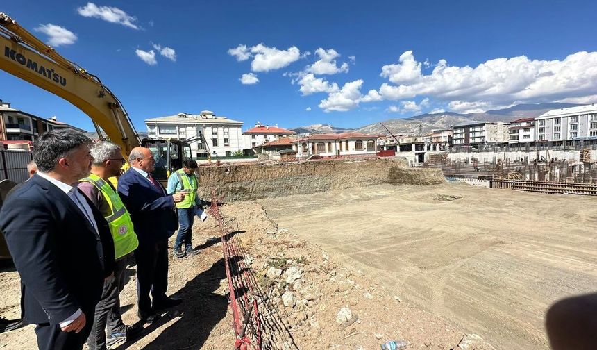 Erzincan Cami-i Kebir Tarihi Dokusuyla Yeniden Yükseliyor: Hedef 1 Yıl Sonra İbadete Açmak