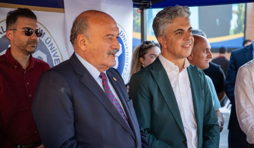 Milletvekili Süleyman Karaman’dan Yeni Üniversitelilere Sıcak Karşılama!