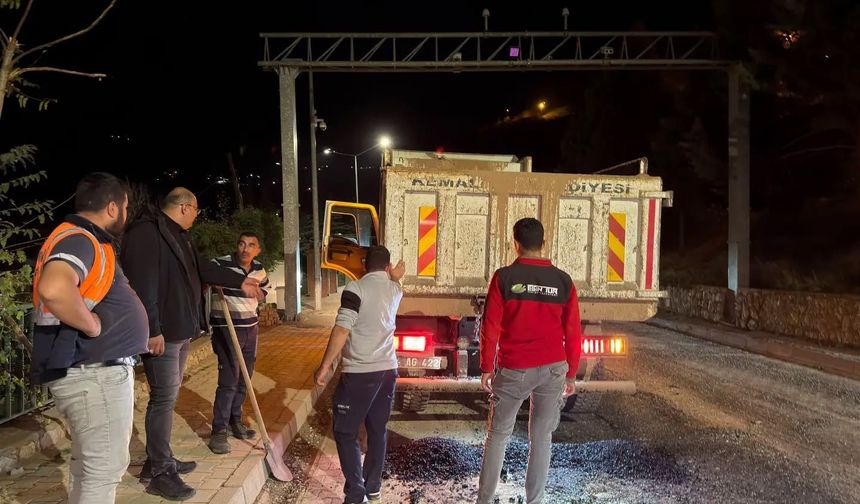 Kemaliye’de Altyapı Sonrası Asfalt Yama Çalışmaları Sürüyor