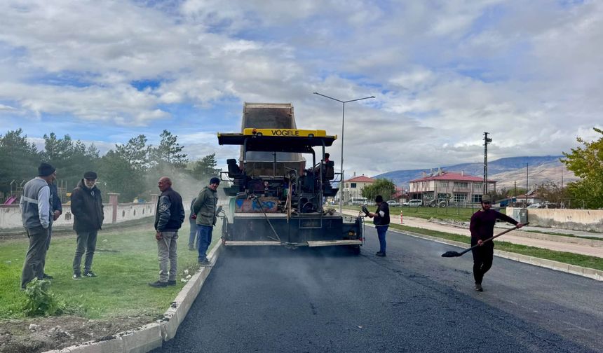 Celal Toraman Bulvarı’nda Asfalt Çalışmaları Başladı