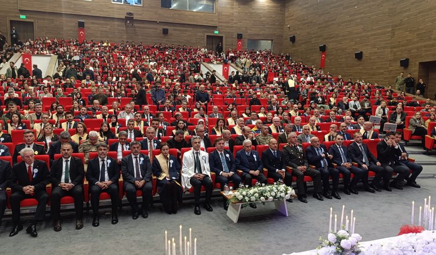 EBYÜ’de Yeni Akademik Yıl Müjdelerle Başladı