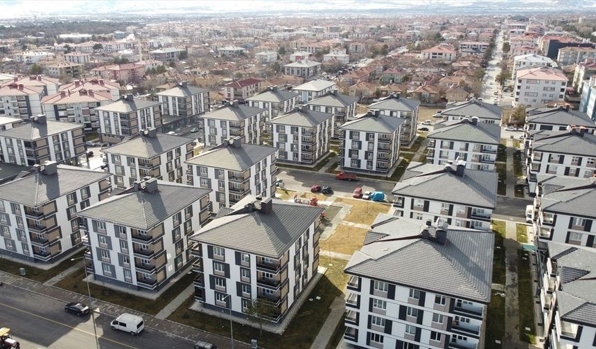 Erzincan Belediyesi arsa ve iş yerlerini satışa çıkardı