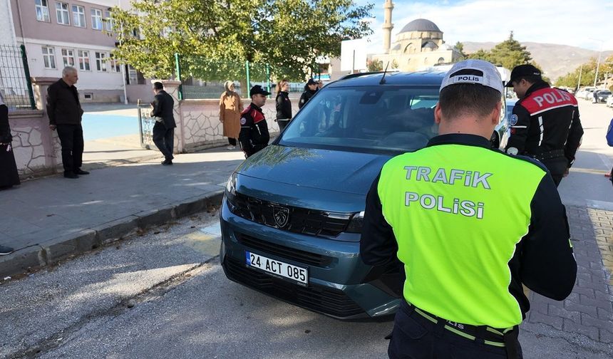 Erzincan’da Okullar Mercek Altında! Binlerce Kişi ve Araç Denetlendi