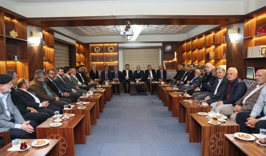 Cumhurbaşkanı Başdanışmanı İsrafil Kışla Erzincan’da Kimlerle Görüştü?