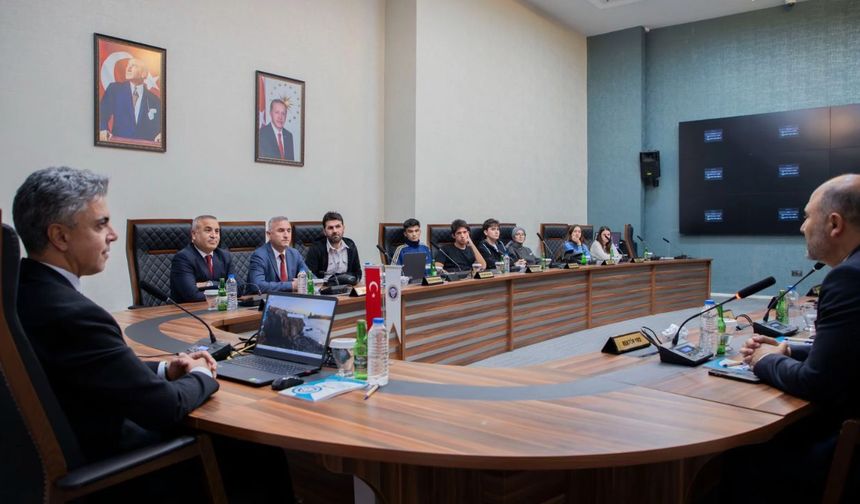 İstanbul’dan Erzincan’a "Gönül Köprüsü": "Bizim Gök Kubbemiz" Projesi Kapsamında Anlamlı Ziyaret