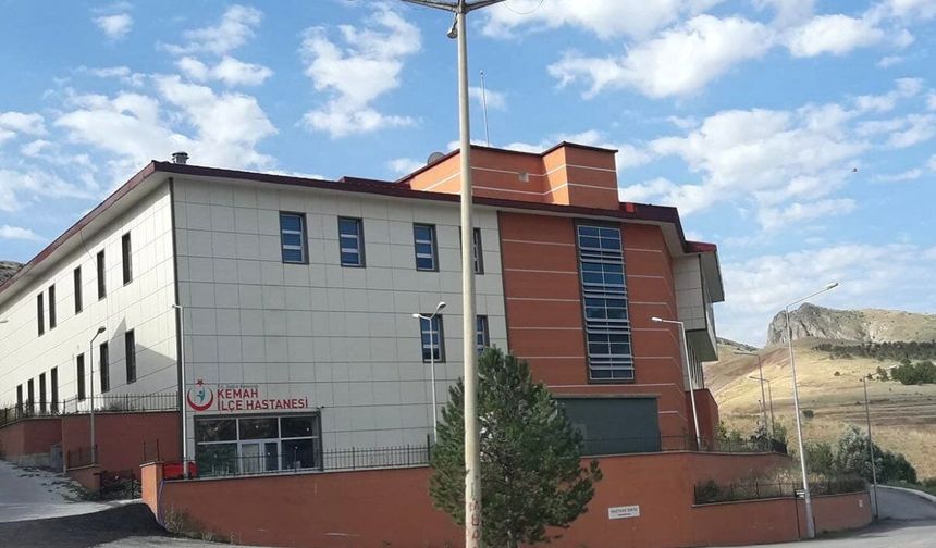 Kemah Yolunda Korkutan Kaza: Beton Mikseri Otomobile Çarptı