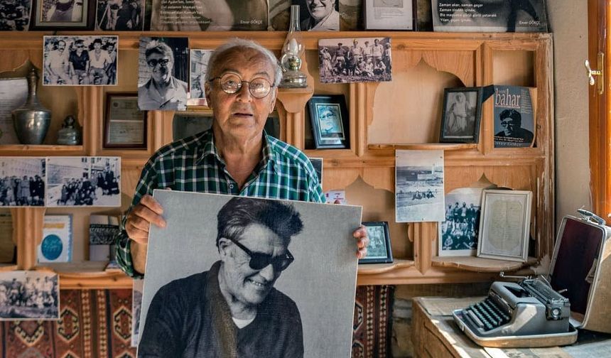 Enver Gökçe Onur Ödülü Erzincanlı Yazar ve Gazeteciye Verildi