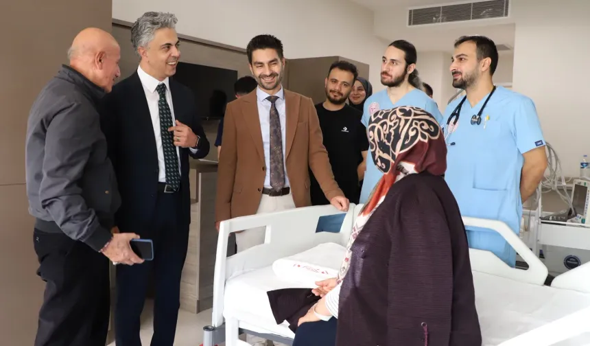Eski Başhekimlik Yaptığı Hastaneye Bu Kez Rektör Olarak Döndü