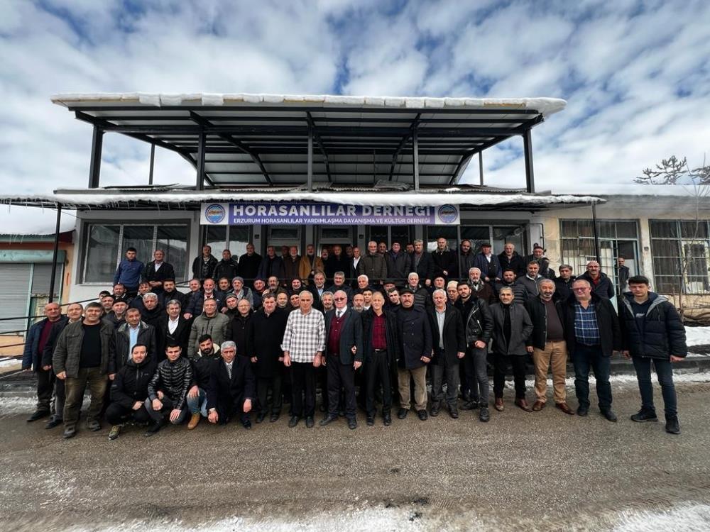 Horasanlılar Derneği'nde tek aday olarak yer alan Başkan Abuzer Çolak, tüm oyları alarak yeniden başkan seçildi. 