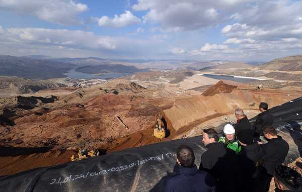 Erzincan İliç Altın Madeni Bakan (1)