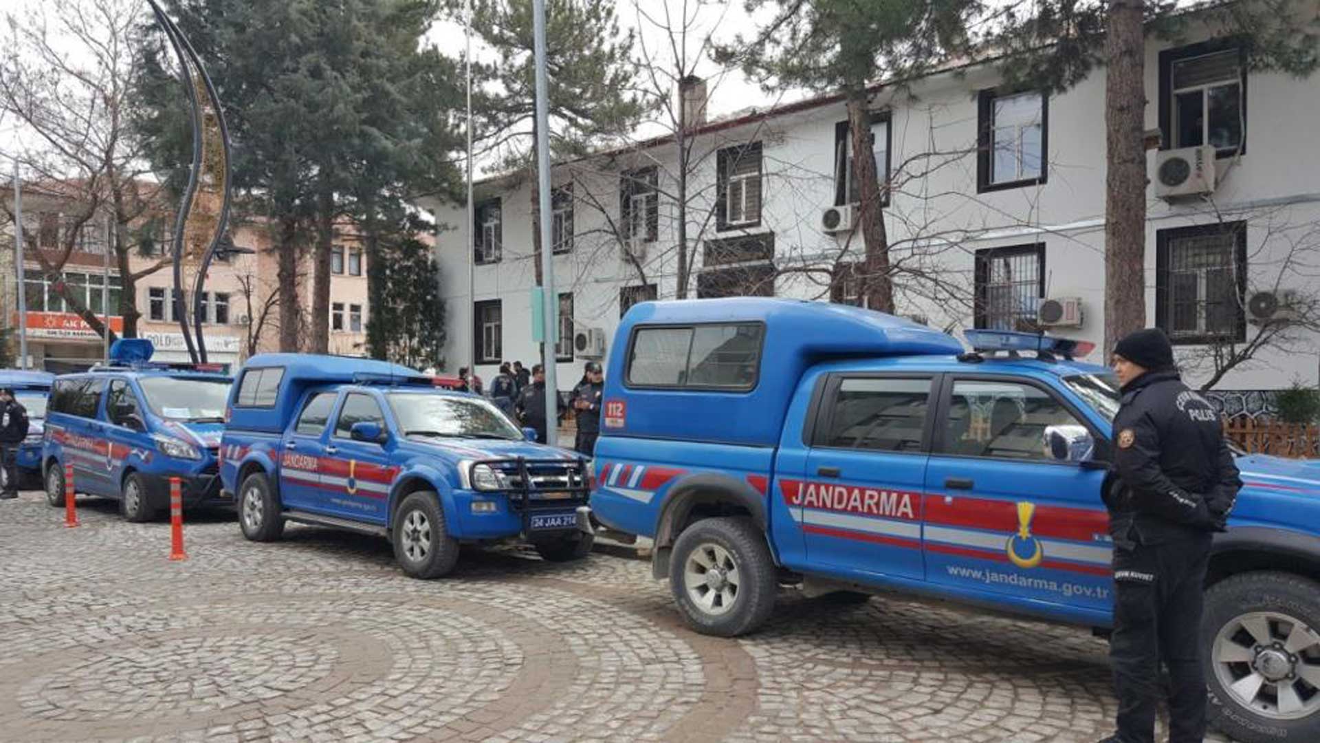 İliç'te Maden Sahası Olayına Ilişkin Gözaltına Alınan 8 Şüpheli Adliyeye Sevk Edildi2