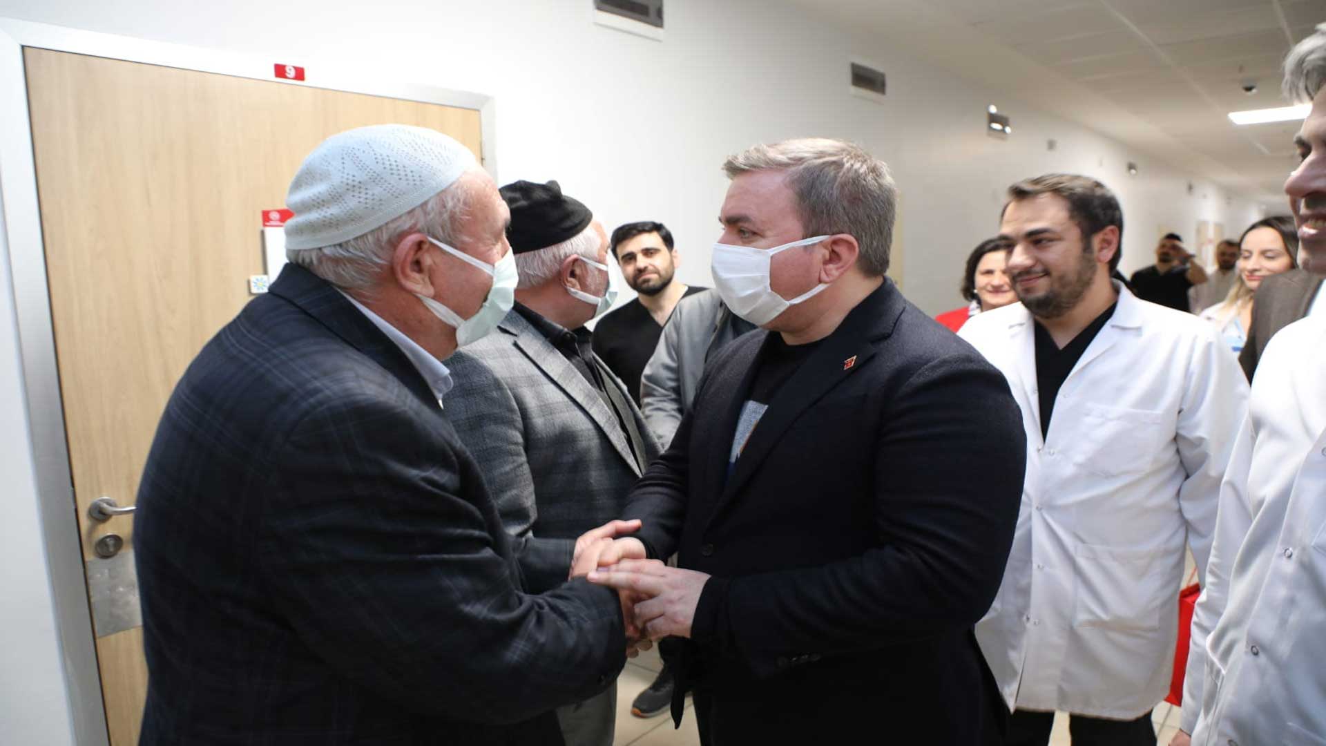 Vali Aydoğdu’dan Kaza Sonrası Hastane Ziyareti4