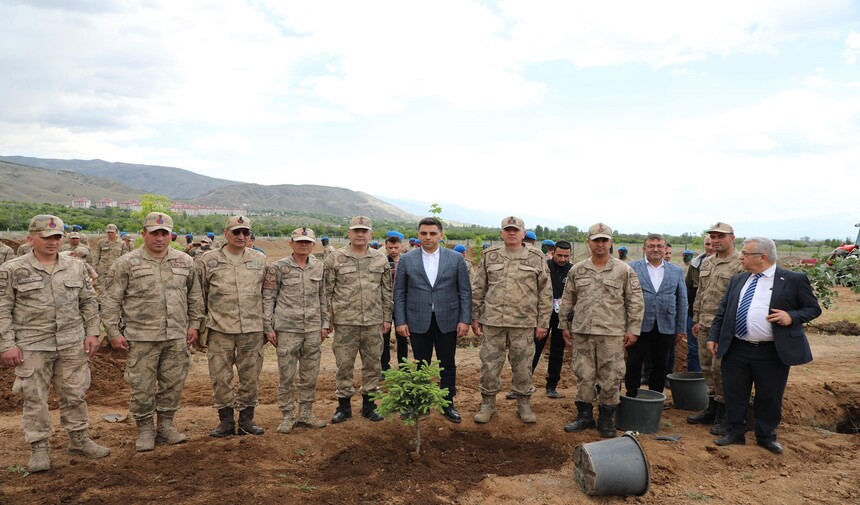 Erzincan’da Fidan Dikimi Yapıldı