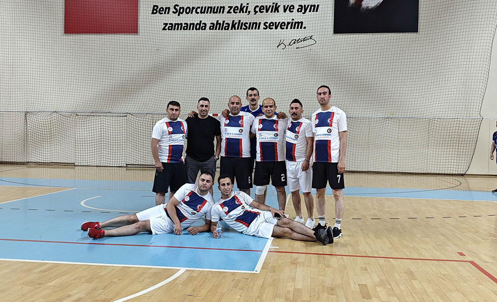 Erzincan’da Voleybol Turnuvası Kızıştı. 2. Tur Başlıyor