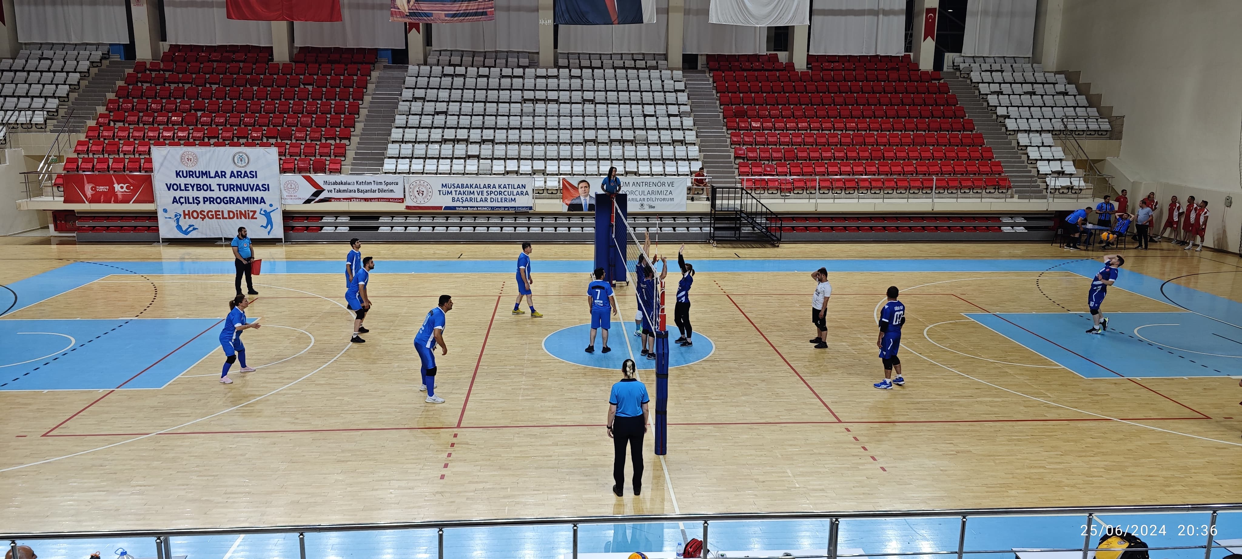 Erzincan’da Voleybol Turnuvası Kızıştı