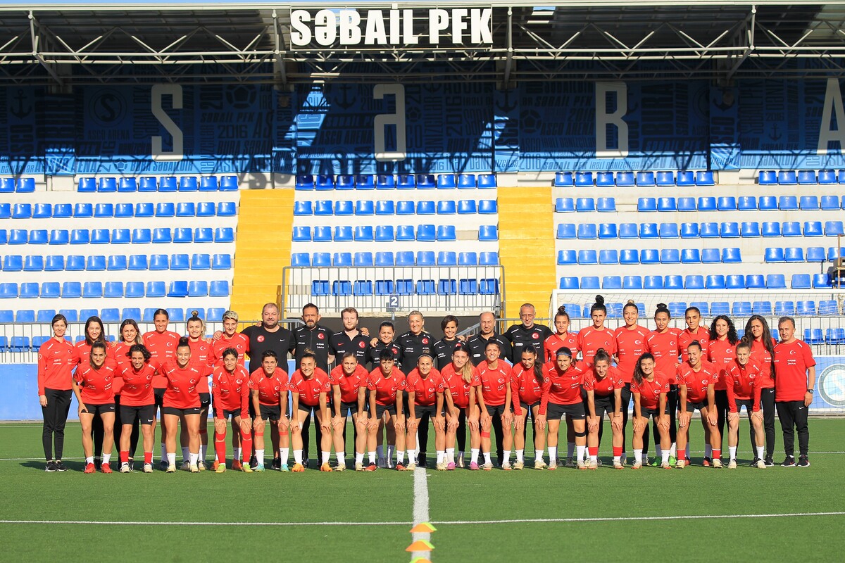 Türkiye Kadın A Milli Futbol Tak (1)