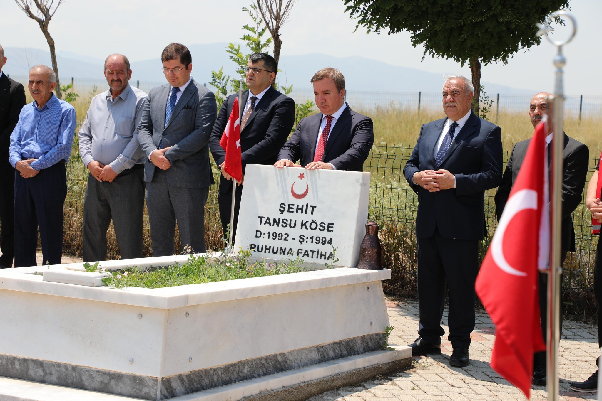 Vali Aydoğdu’dan Şehit Mezarlarına Ziyaret 2