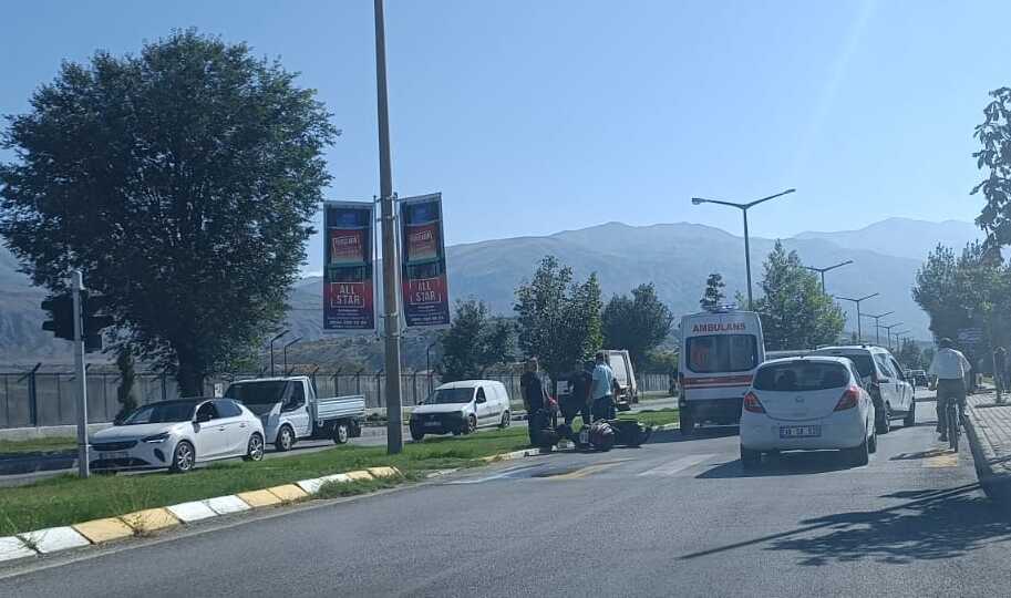 Erzincan’da Motosiklet Kazası 1 (1)