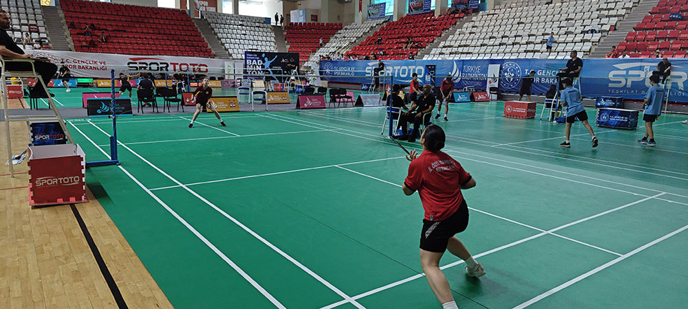 Türkiye’nin Lideri Erzincan.badminton