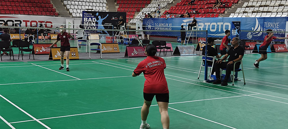 Türkiye’nin Lideri Erzincan.batminton