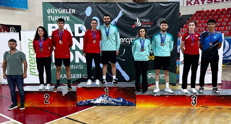 Büyükler Türkiye Badminton Şampiyonası Sona Erdi Karışık Erkekler