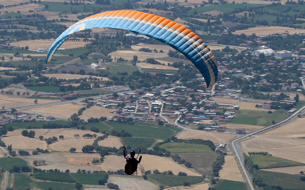 Paramotor Sporcular Artık Diledikleri Gibi Özgür Uçamayacaklar 3