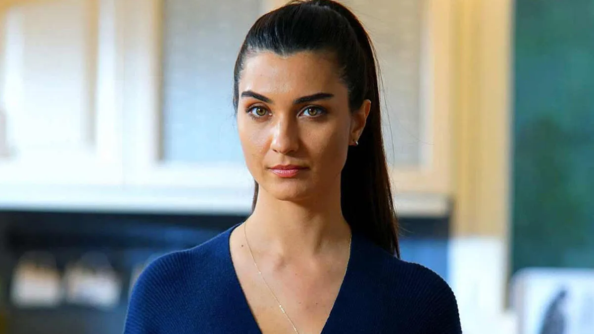 Tuba Büyüküstün-1