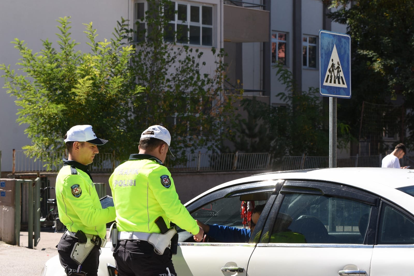 Erzincan Polisi, O Noktalarda Kuş Uçurtmuyor (3)