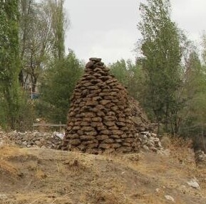 Erzincan’a Kara Kış Geldi, İşte Kışlık Yakacak Tezek