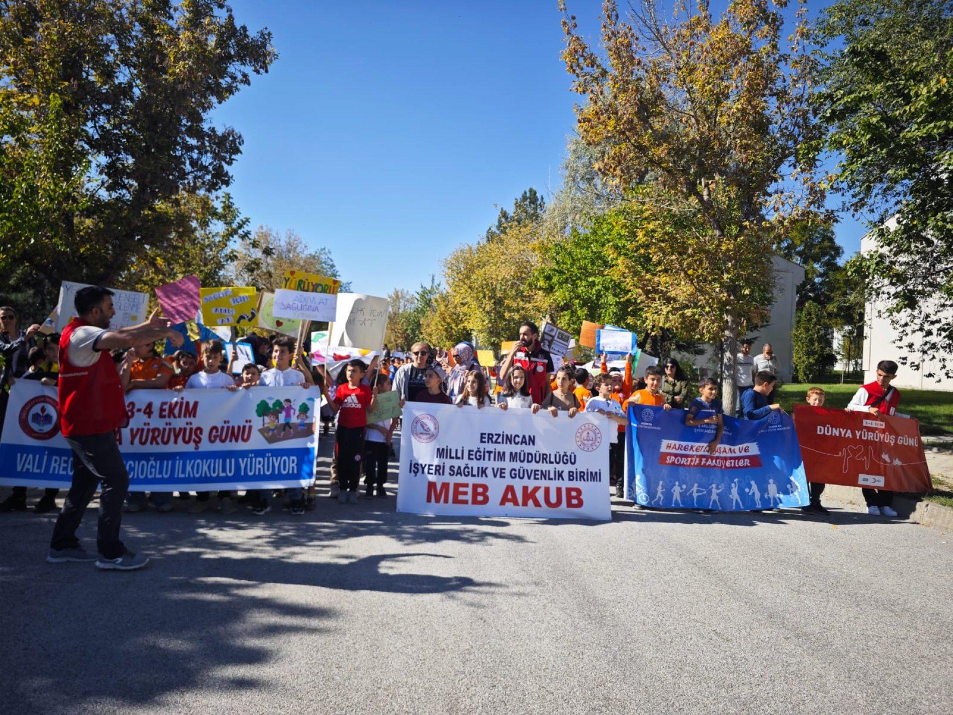 Erzincan’da Öğrenciler Yürüdü (2)