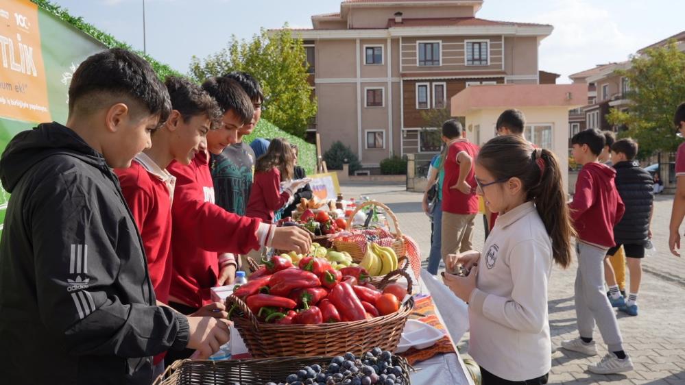 Öğrenciler Serada Büyük Bir Başarıya Imza Attı (1)