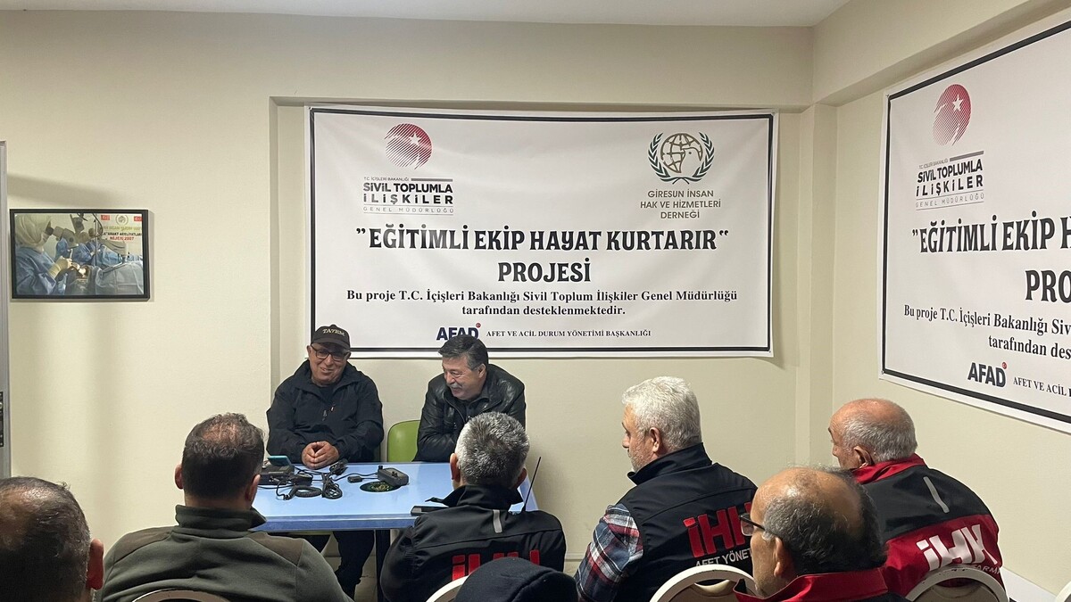 Türkiye Radyo Amatörleri Cemiyeti (TRAC), Erzincan, Sivas, ve Erzurum illeri ile birlikte 12 ilin katılımıyla Giresun'da arama kurtarma gönüllülerine amatör telsizcilik eğitimi düzenlendi-1