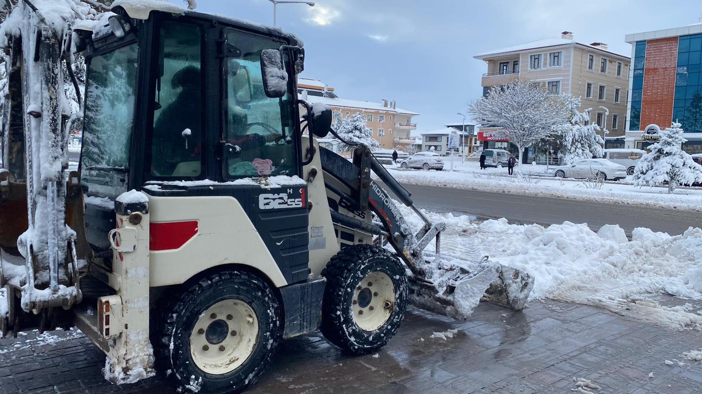 Erzincan Belediyesi'nden Yoğun Mesai.. (5)