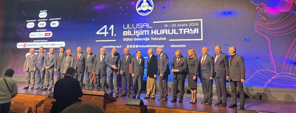 Erzincan 13 Kişilik Ekiple Ulusal Bilişim Kurultayı'nda.. (2)-1