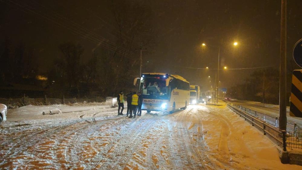 Erzincan Ve Çevre Illerde Kar Engeli (1)