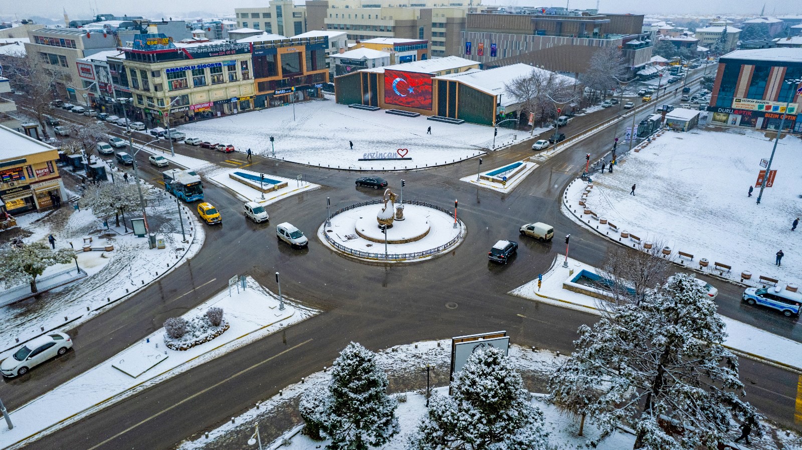 Erzincan'da Kar Mesaisi (1)