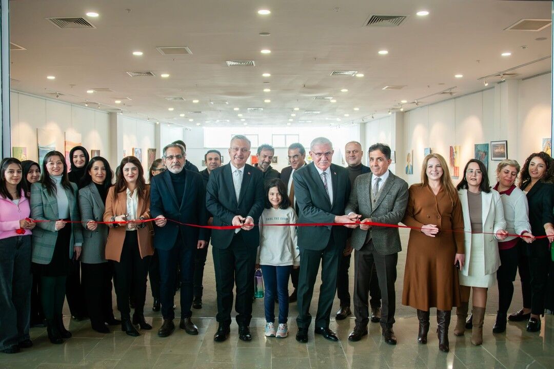 Erzincan'da O Sergiye Yoğun Ilgi.. (4)