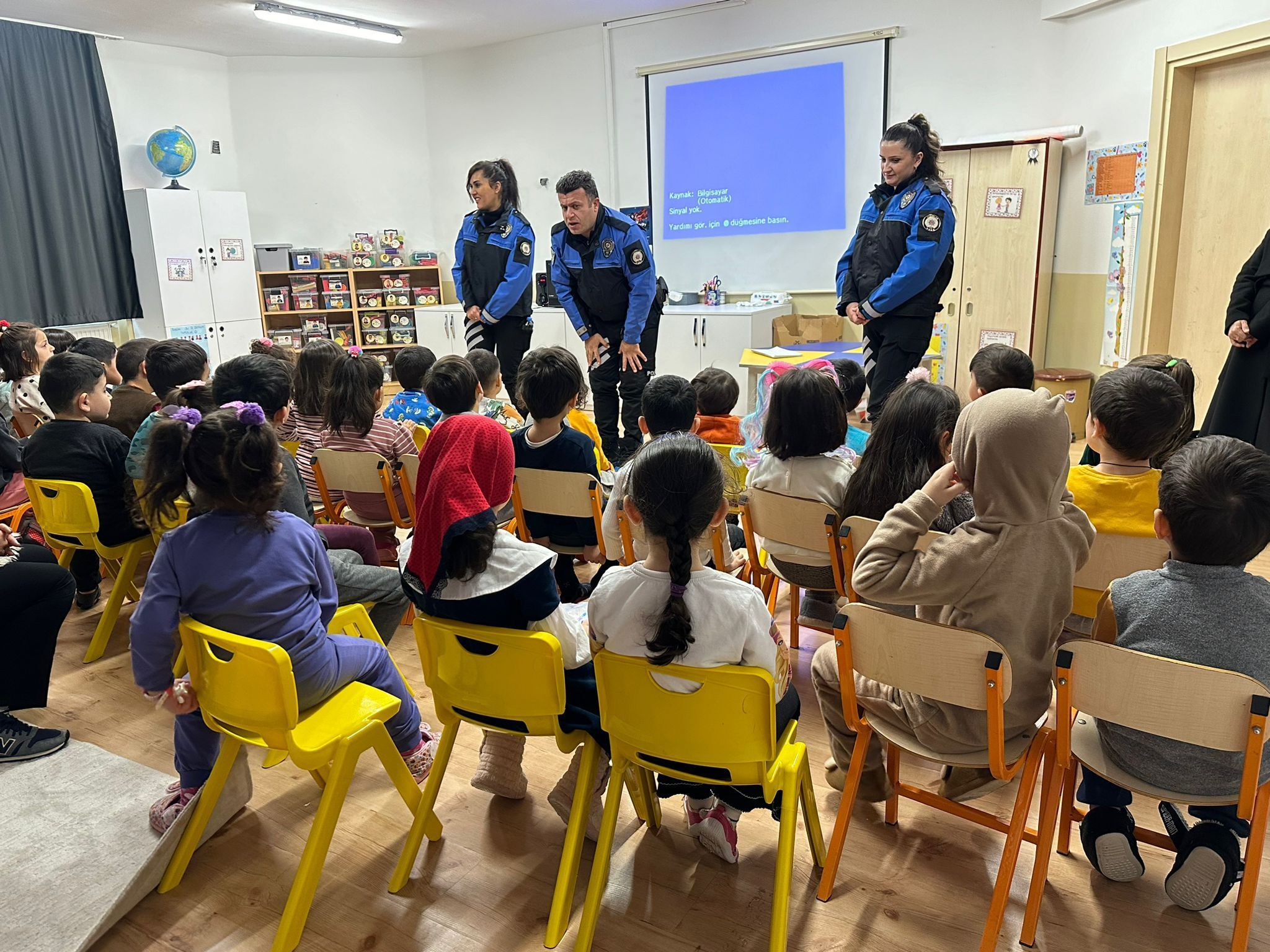 Erzincan İl Emniyet Müdürlüğü Toplum Destekli Polislik Şube Müdürlüğü’nden Öğrencilere Güvenlik Eğitimi-1