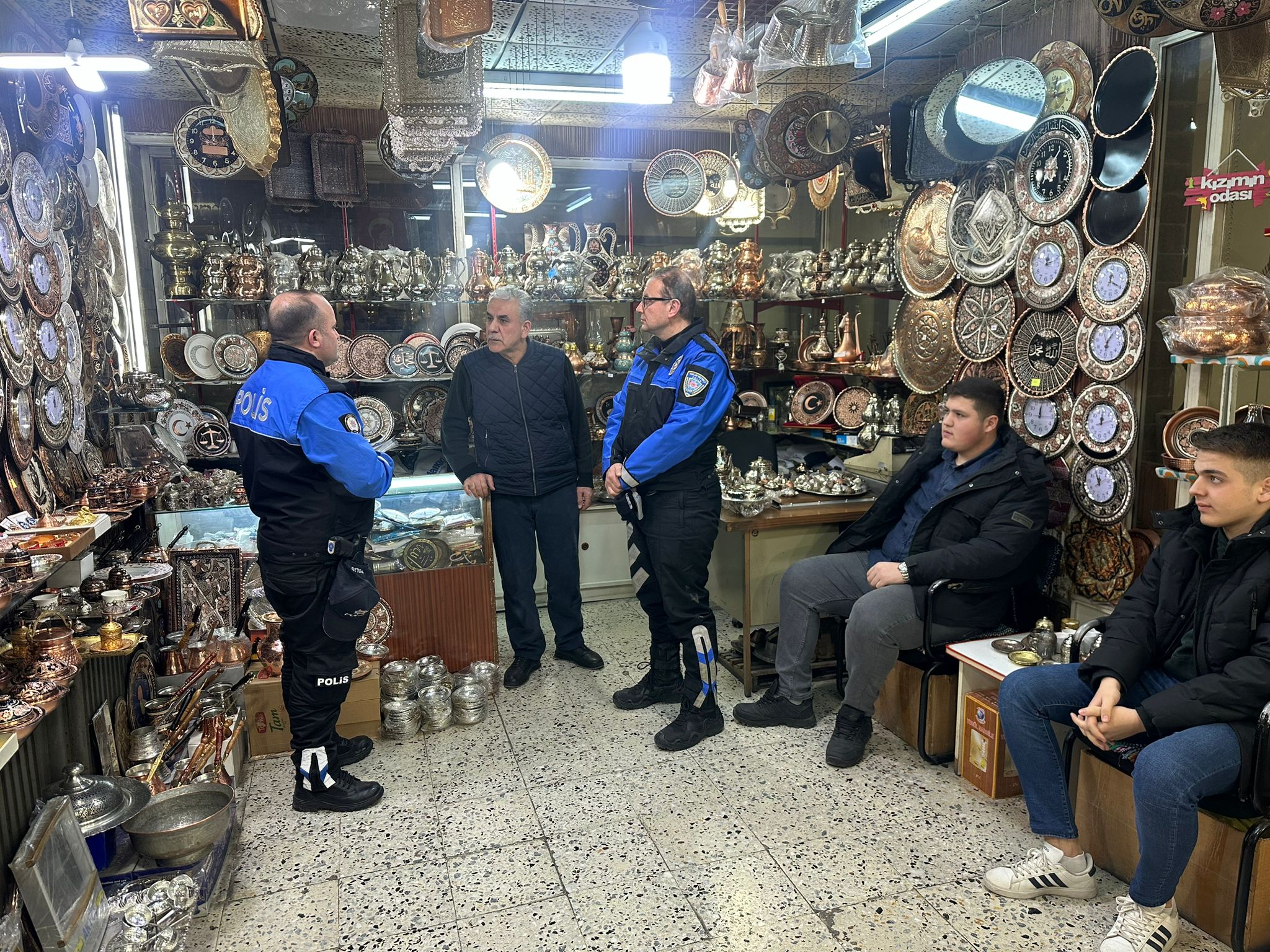 Erzincan Polisi, Meşhur Yeraltı Bakırcılar Çarşısı'nda.. (3)