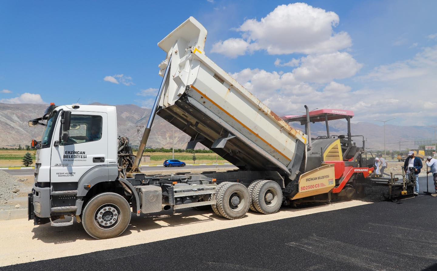 Erzincan'a 1 Yılda 20 Bin Ton Asfalt Döküldü.. (2)