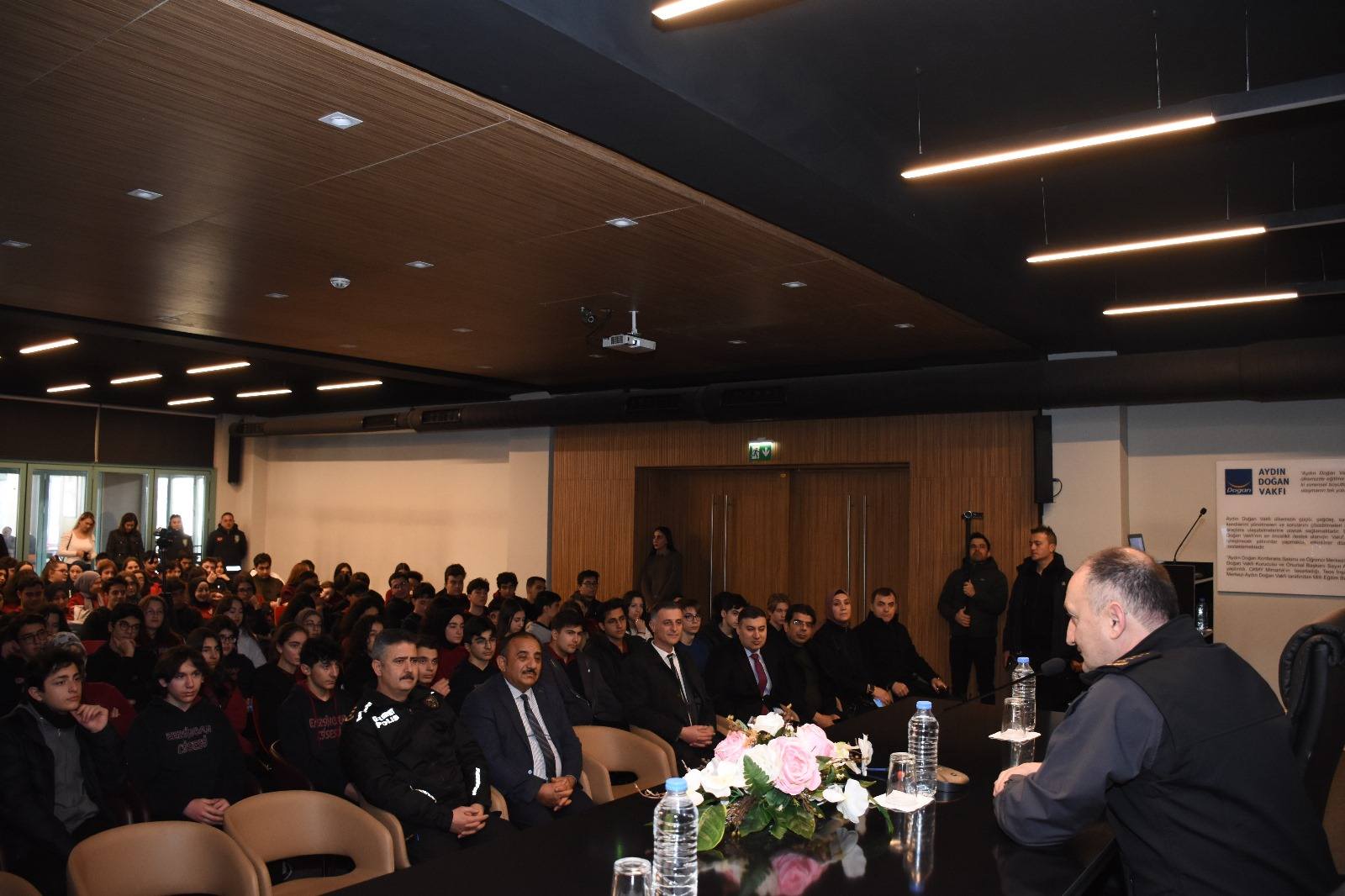 Erzincan'da Haftanın Ilham Vereni Emniyet Müdürü Baybaba Oldu. (1)