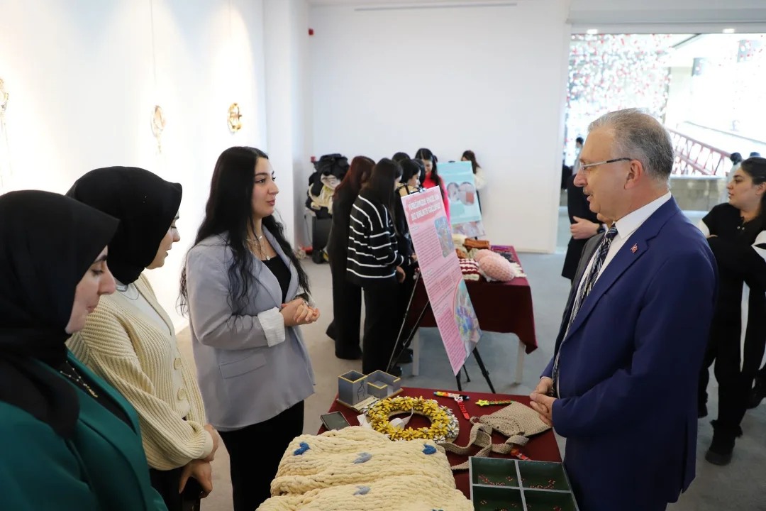 Paylaşmanın Ve Dayanışmanın Gücünü Keşfetmek Için Ebyü’de Özel Sergi (3)