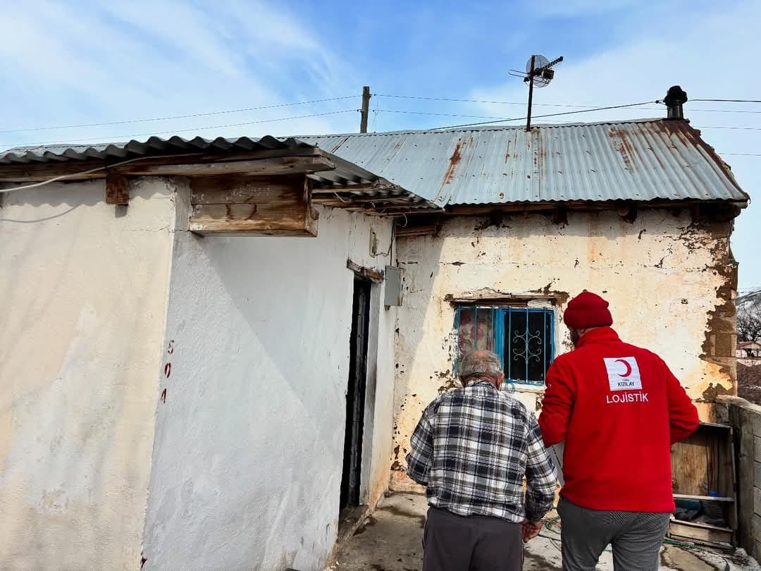 Kızılay Erzincan’da Yardım Ve Dayanışma Seferberliği Başlattı (2)